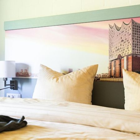 Zur Rennbahn Hotel Drage  ภายนอก รูปภาพ