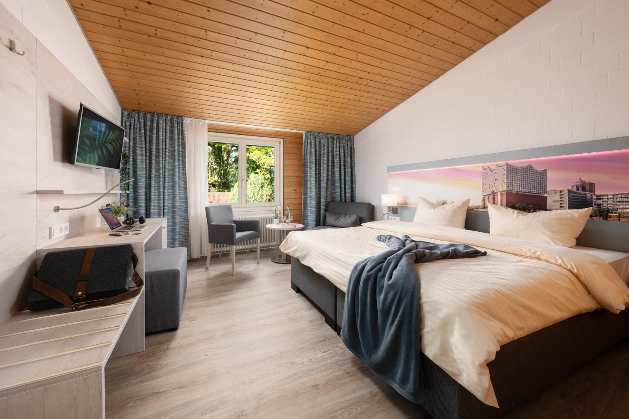 Zur Rennbahn Hotel Drage  ภายนอก รูปภาพ